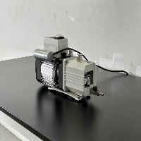 Leybold Trivac Vacuum Pump image 1